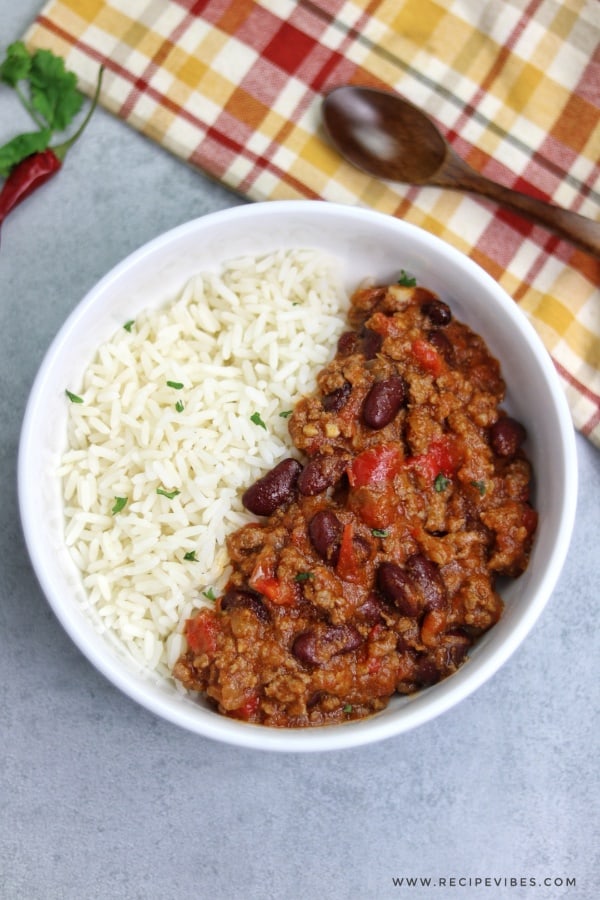 Chilli Con Carne Rice and Chips